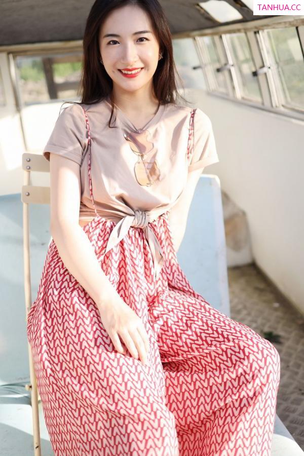 龚天艺 艺儿拿铁 [XIUREN]高清写真图 2019.09.02 艺儿拿铁第11张图片